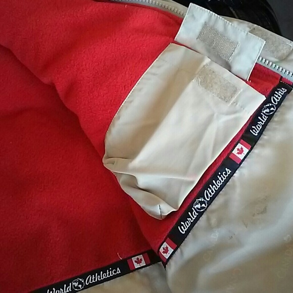 CANADA Down-filled Vest Medium - Picture 4 of 8